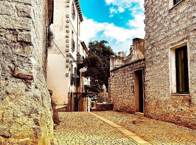 La Vecchia Posta Oda ve Kahvaltı Calangianus